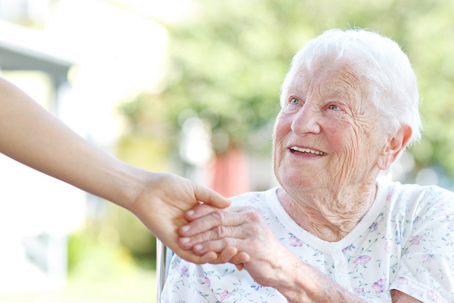 How to Help Seniors Adjust to Assisted Living