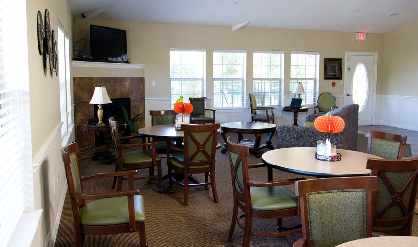 Creating a Home Away from Home: How Small-Scale Senior Living Transforms Lives Creating a Home Away from Home: How Small-Scale Senior Living Transforms Lives